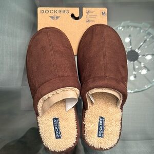 NWT Dockers Men’s Brown Slip On Memory Foam Indoor & Outdoor Size Medium (7-8)